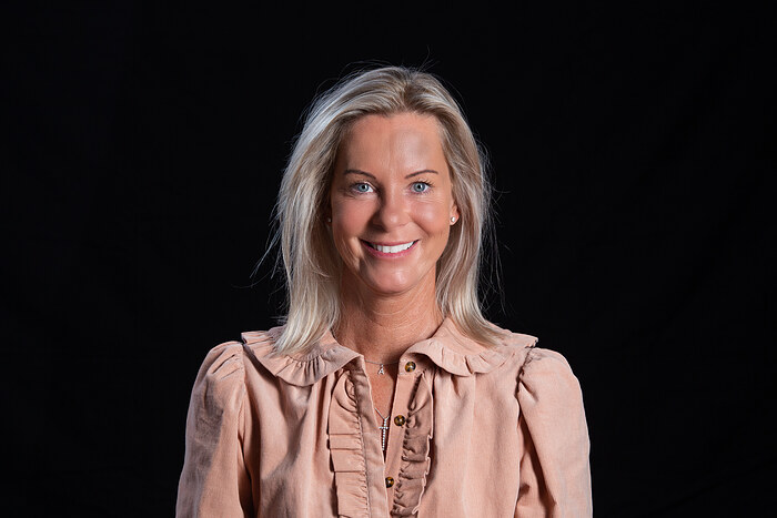 Camilla Stolpe, Salg og vurdering