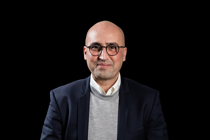 Bachir Valentiner, Salgschef