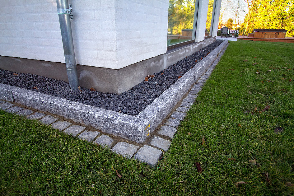 Granit & grus håndværker.dk Fliseterrasse